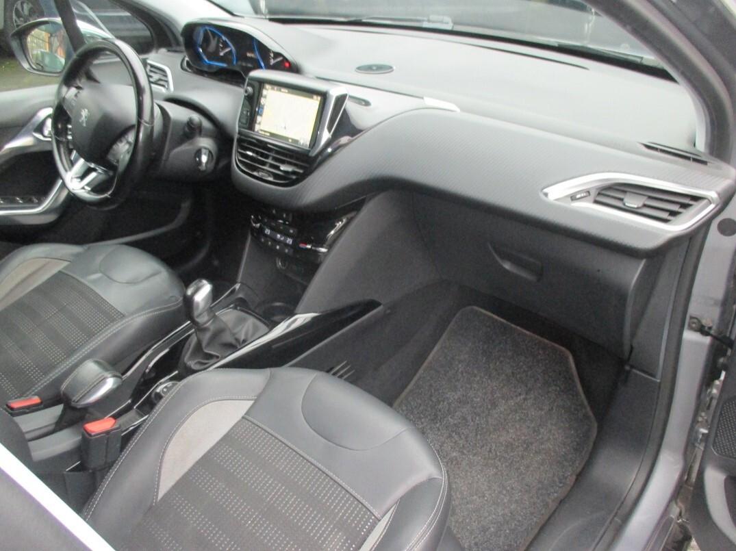 Peugeot 2008 1.2 puretech Euro 6 Per Neopatentati