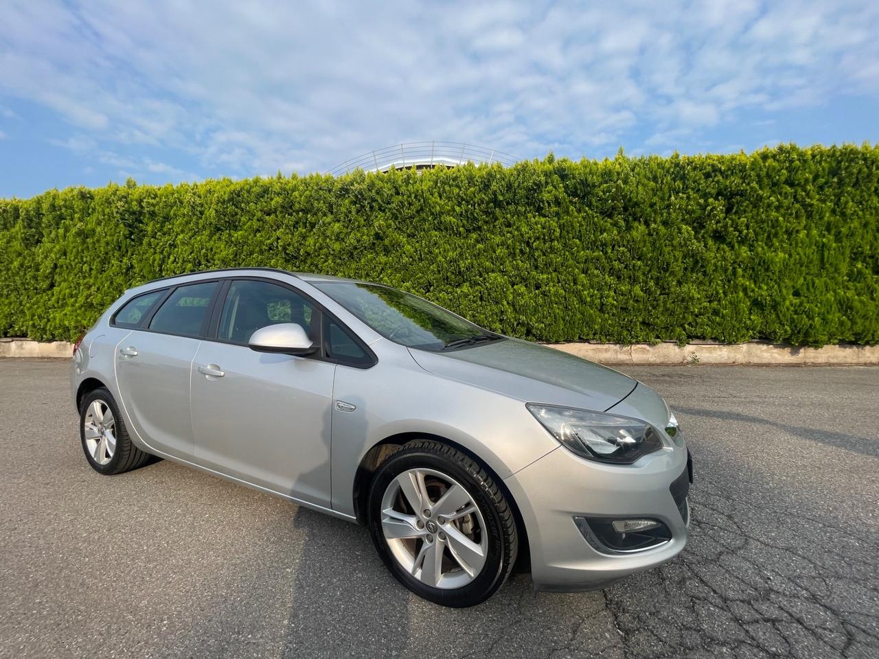 Opel Astra Opel astra euro 5, anno 2013 1.4 benzina Gpl