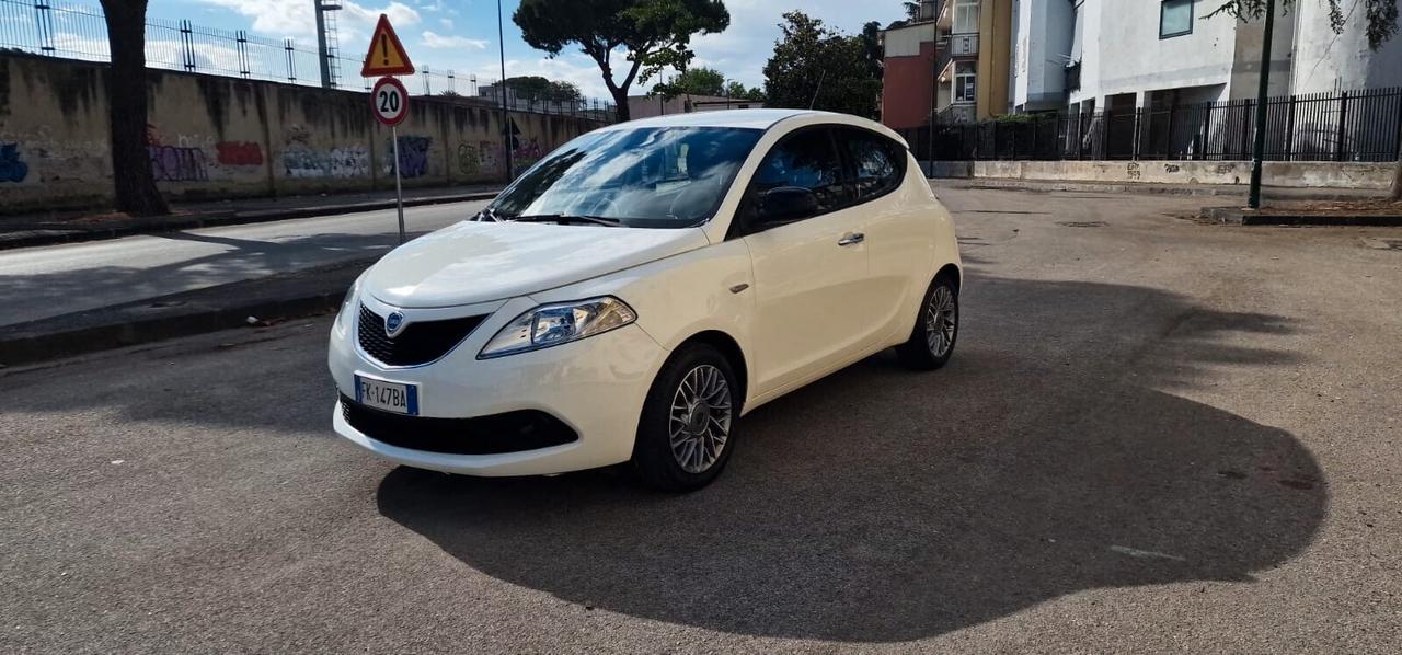 Lancia Ypsilon 1.2 69 CV 5 porte GPL Ecochic Mya Con BLOCKSHAFT