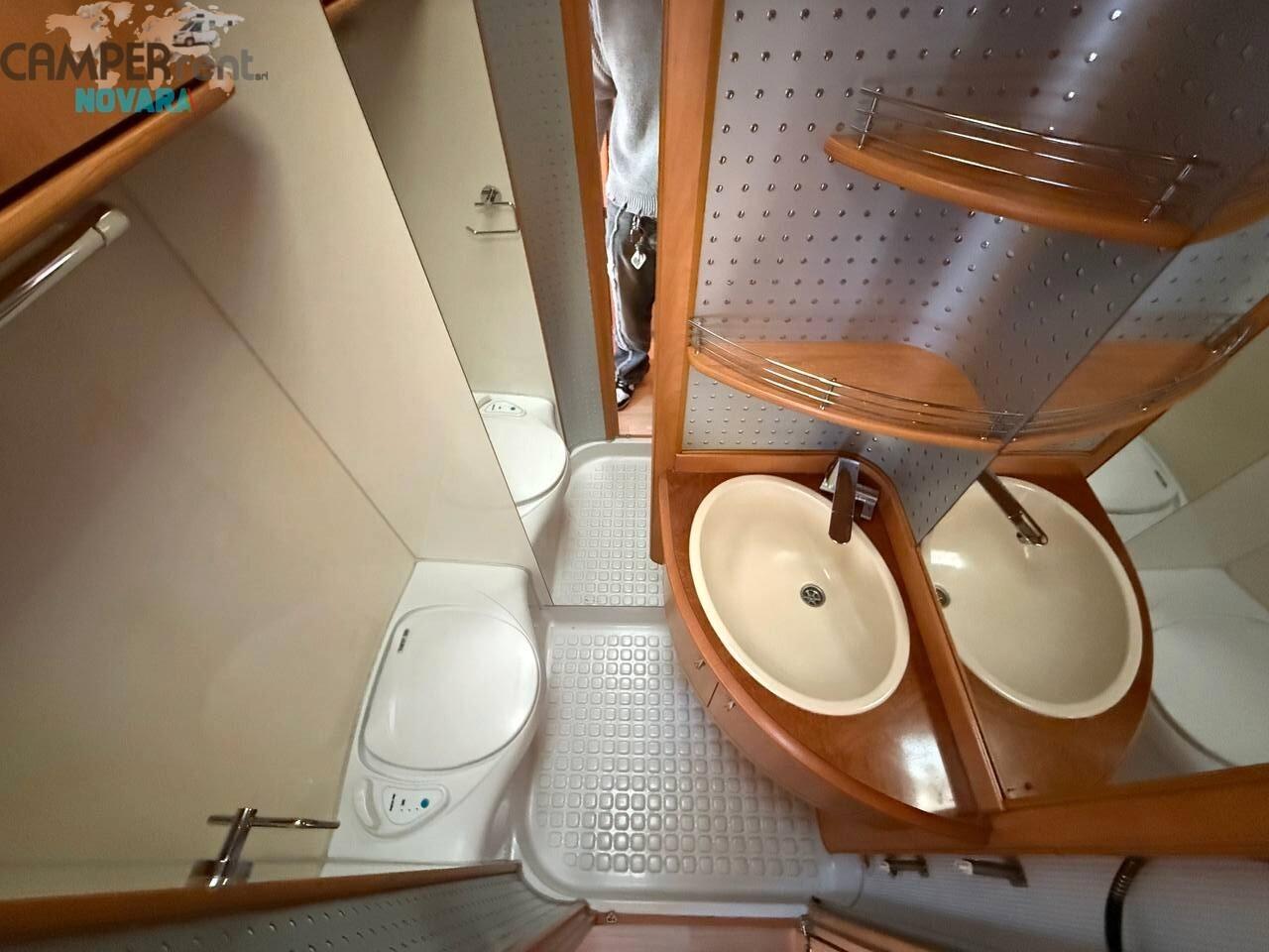 Hobby ALKOVEN 750 GML - PATENTE C -DOPPIO ASSE