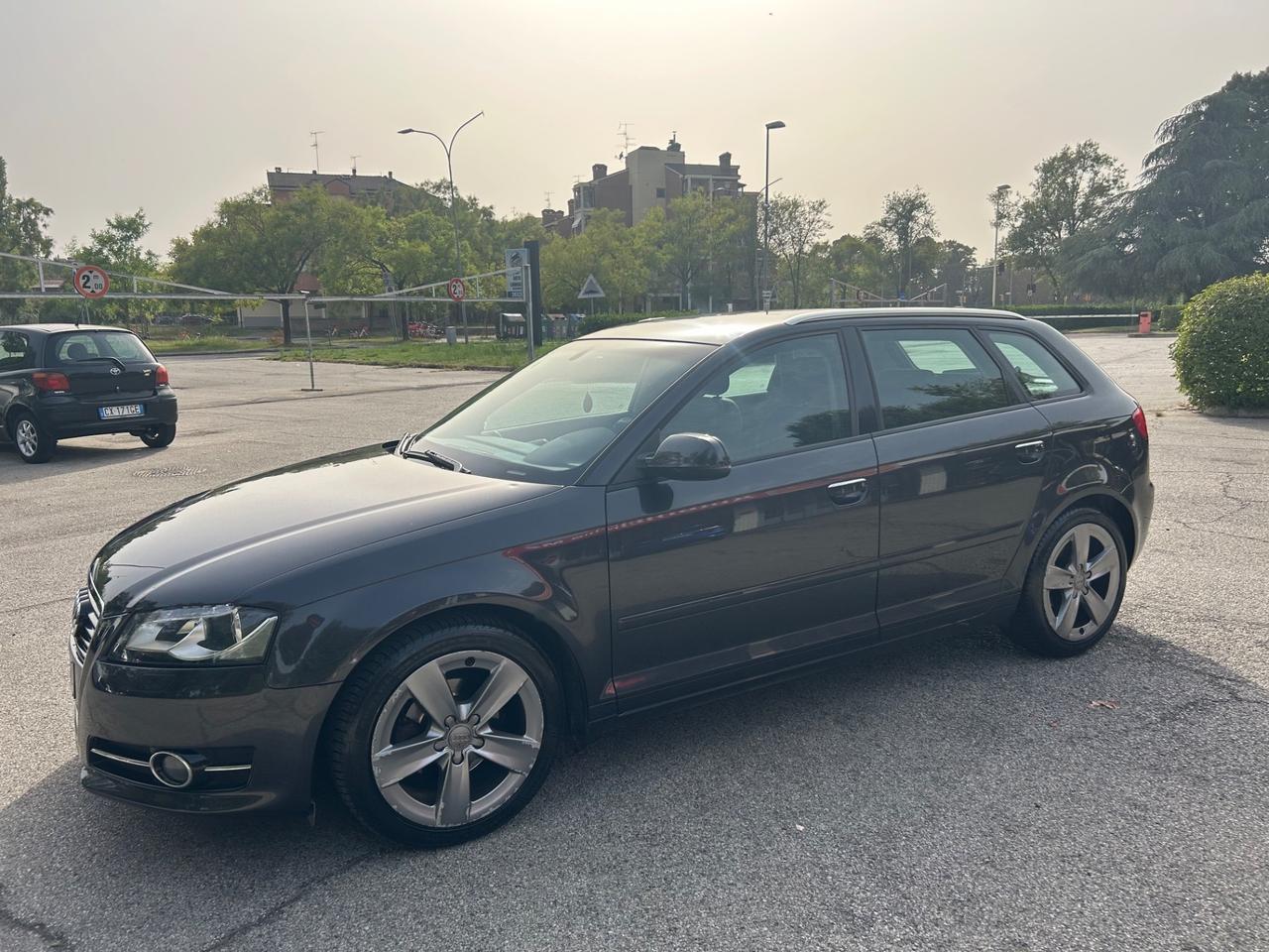 Audi A3 SPB 1.6 TDI 105 CV CR Ambition