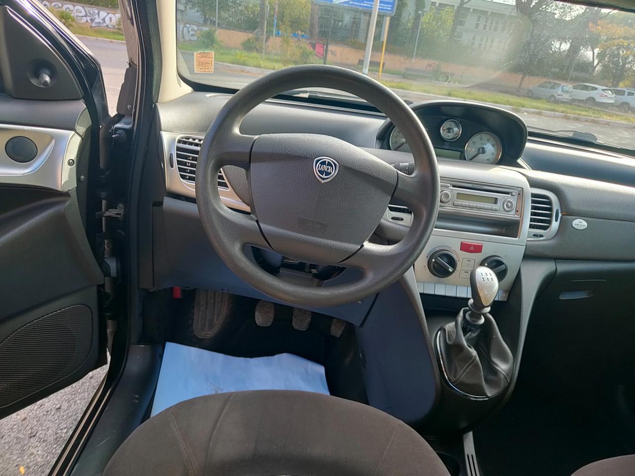 Lancia Ypsilon 1.2 Oro