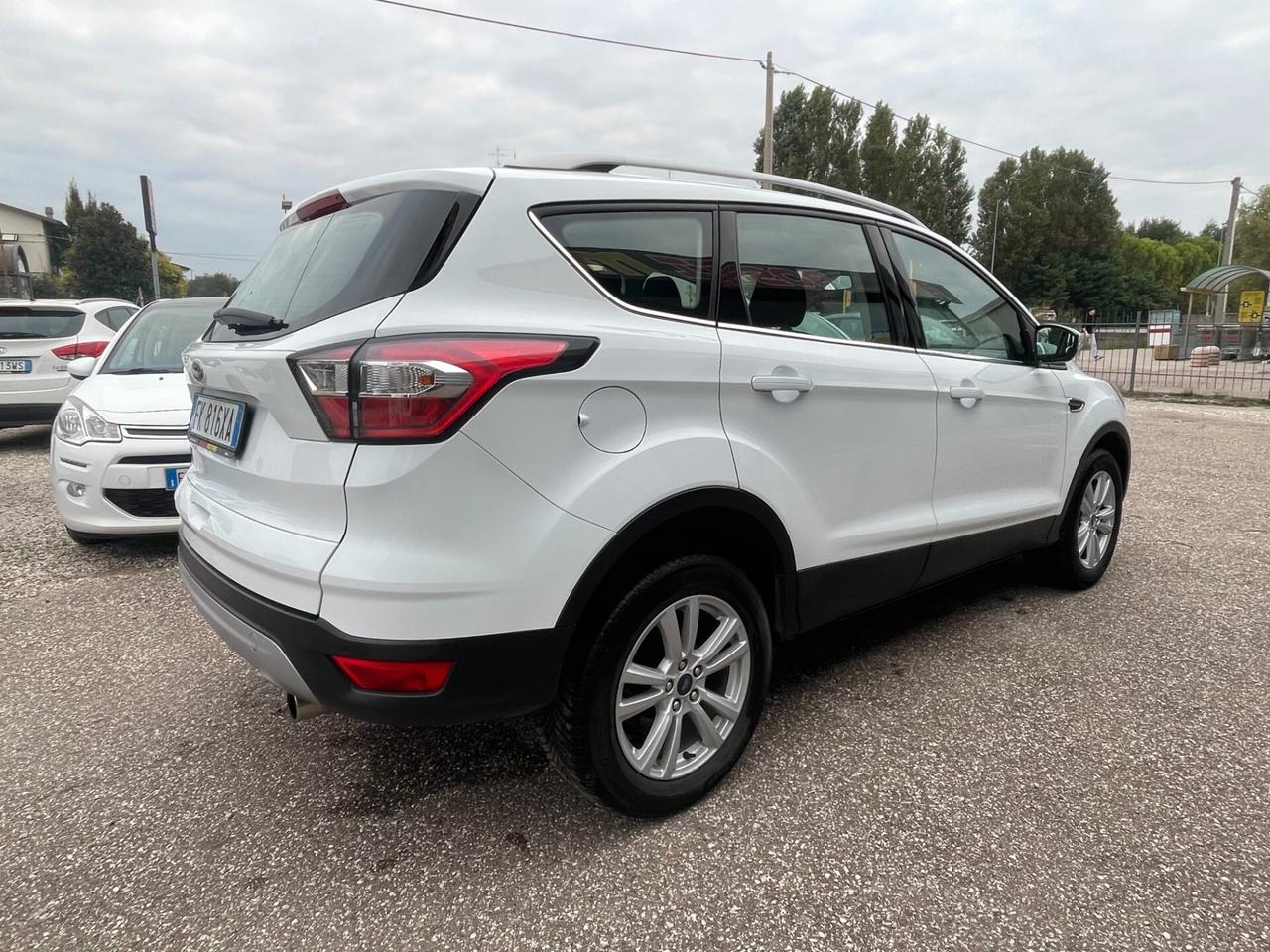 Ford Kuga 1.5 TDCI 120 CV S&S 2WD Titanium