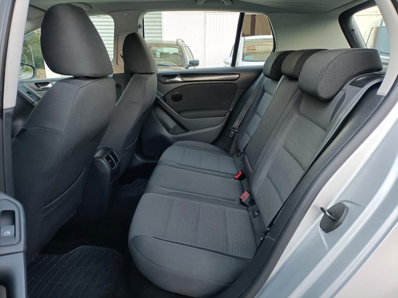 Volkswagen Golf 1.6 TDI 5p. Highline *135.000km*