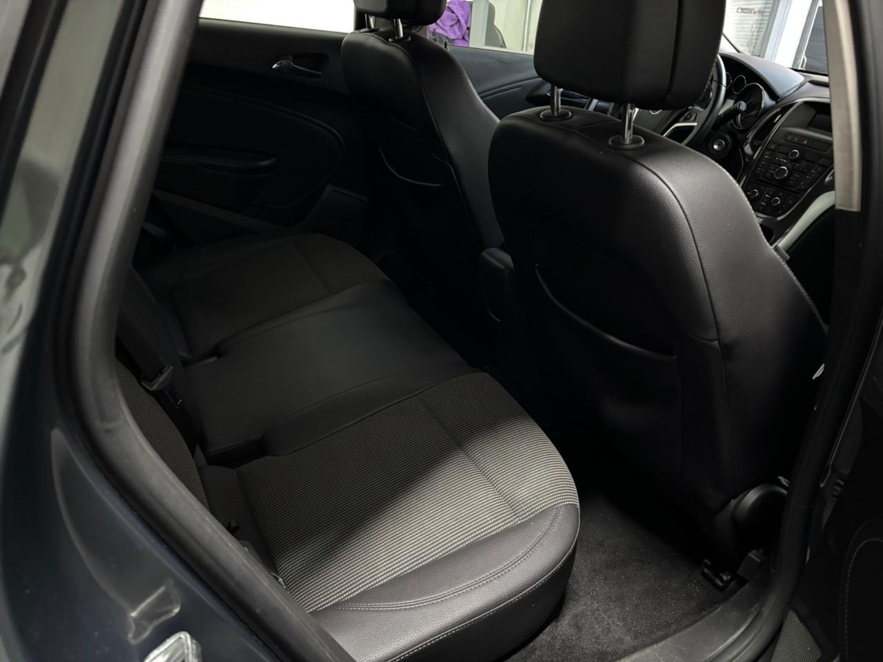 Opel Astra 1.7 CDTI 110CV Sports Tourer Cosmo