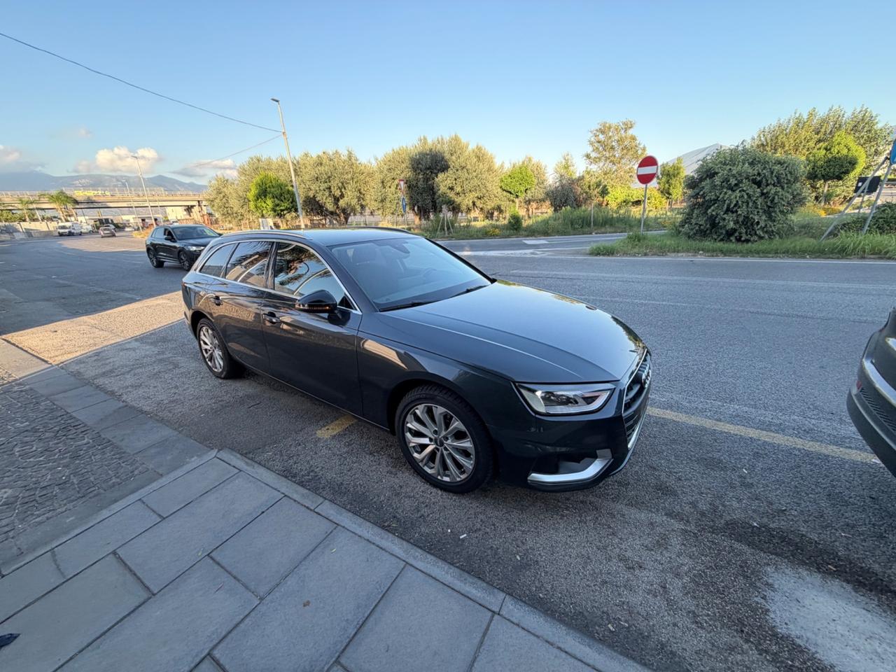 Audi A4 Avant 35 TDI S tronic Business Advanced PDC