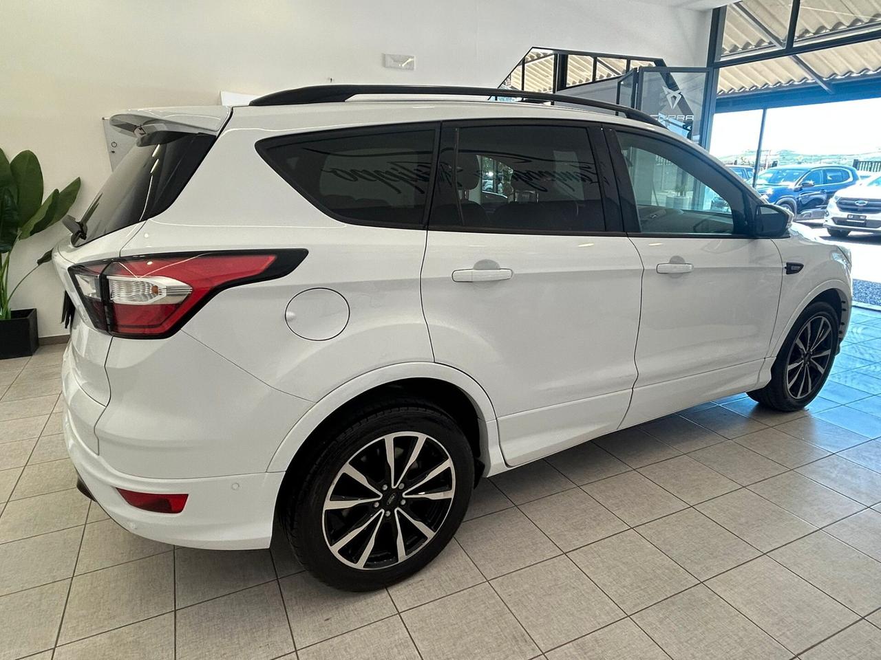Ford Kuga 1.5 TDCI 120CV 2WD ST-Line 2018