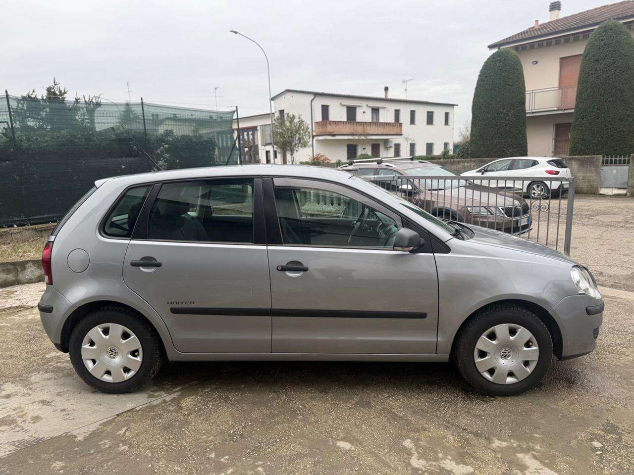 Volkswagen Polo 1.4 5P. 2009 POCHI KM NEOPATENTATI