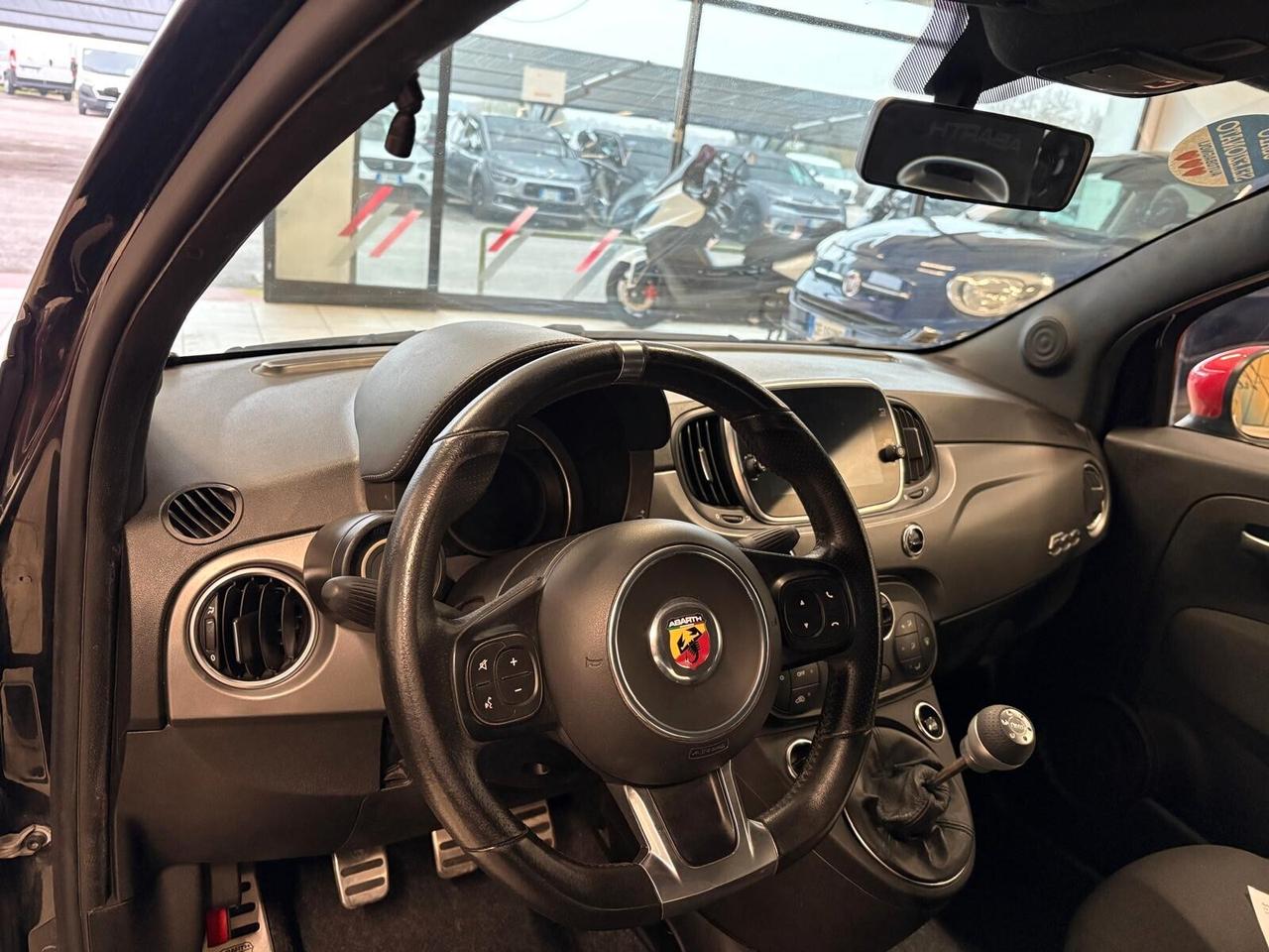 Abarth 595 PISTA 1.4 Turbo T-Jet 160 CV