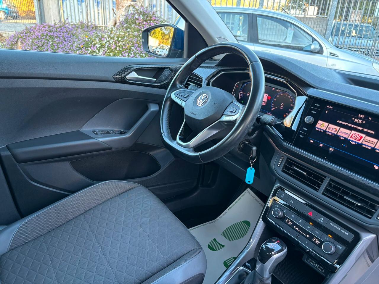Volkswagen T-Cross 1.6 TDI DSG R-LINE