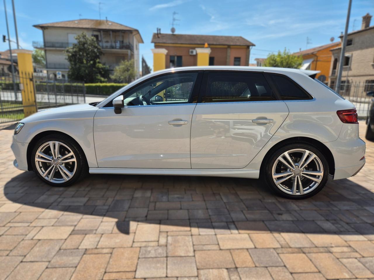 AUDI A3 SPB 1.5 g-tron S Line S tronic
