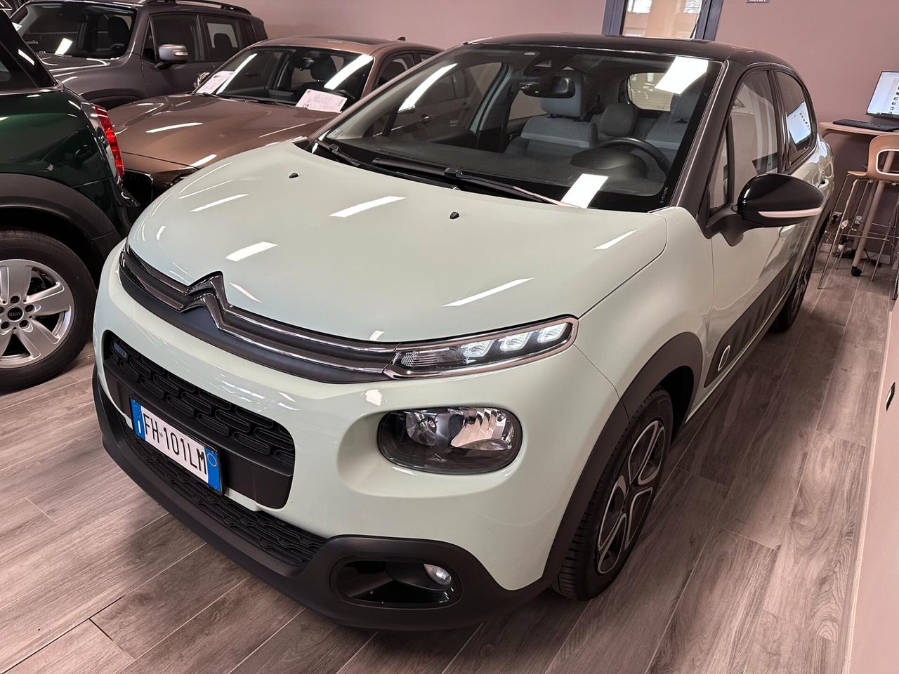 Citroen C3 1.2 Shine 82cv - Neopatentati unicoPro