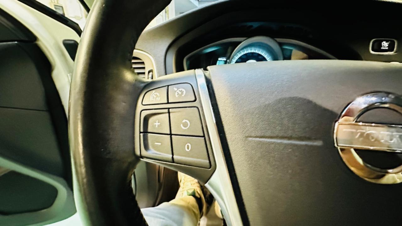 Volvo V40 D2 1.6 diesel (anche per neopatentati)