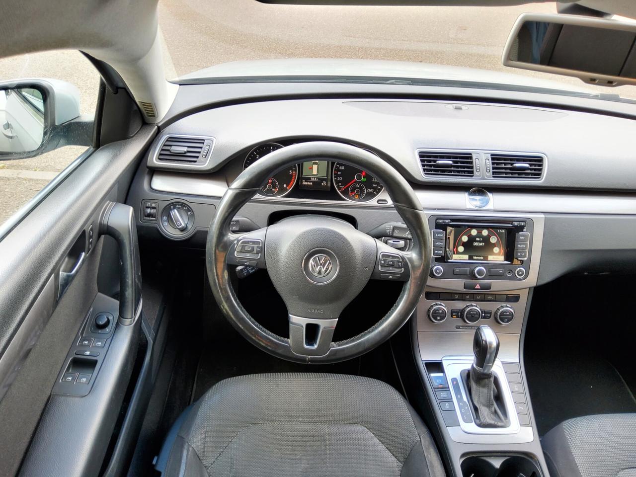 Volkswagen Passat Var. Bs. 1.6 TDI DSG Comf. BMT