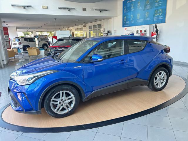 TOYOTA C-HR 1.8 Hybrid E-CVT Business