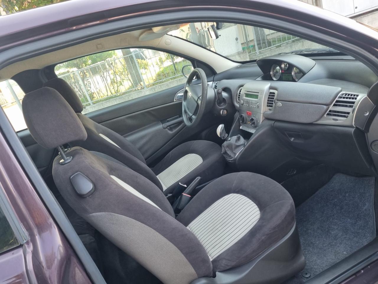 Lancia Ypsilon 1.2 Argento