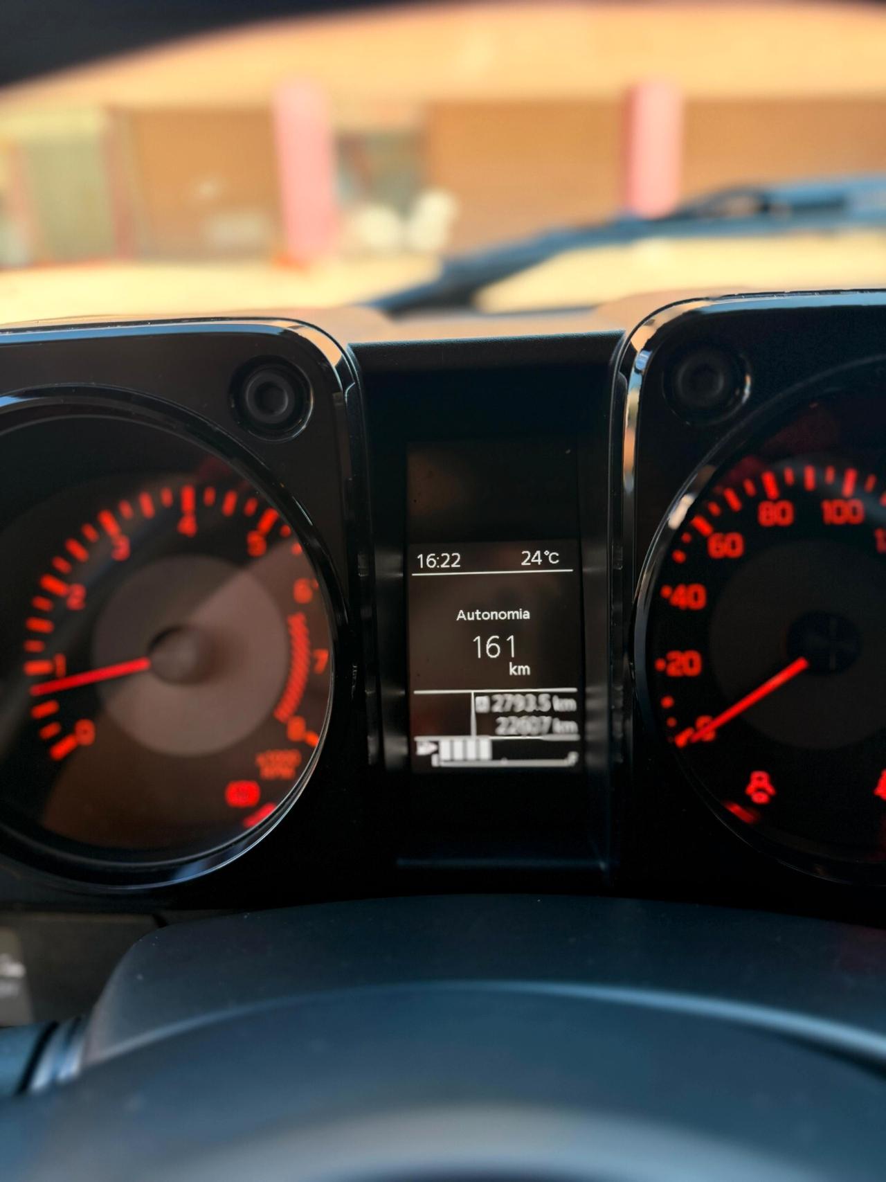 Suzuki Jimny 1.5 5MT PRO (N1)