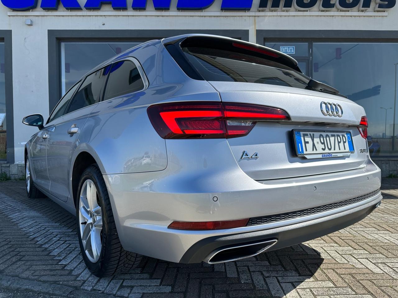 Audi A4 Avant 35 TDI S tronic Business
