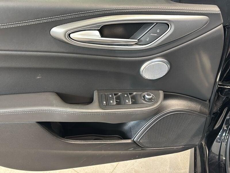 Alfa Romeo Giulia Giulia 2.0 t Veloce Q4 280cv auto