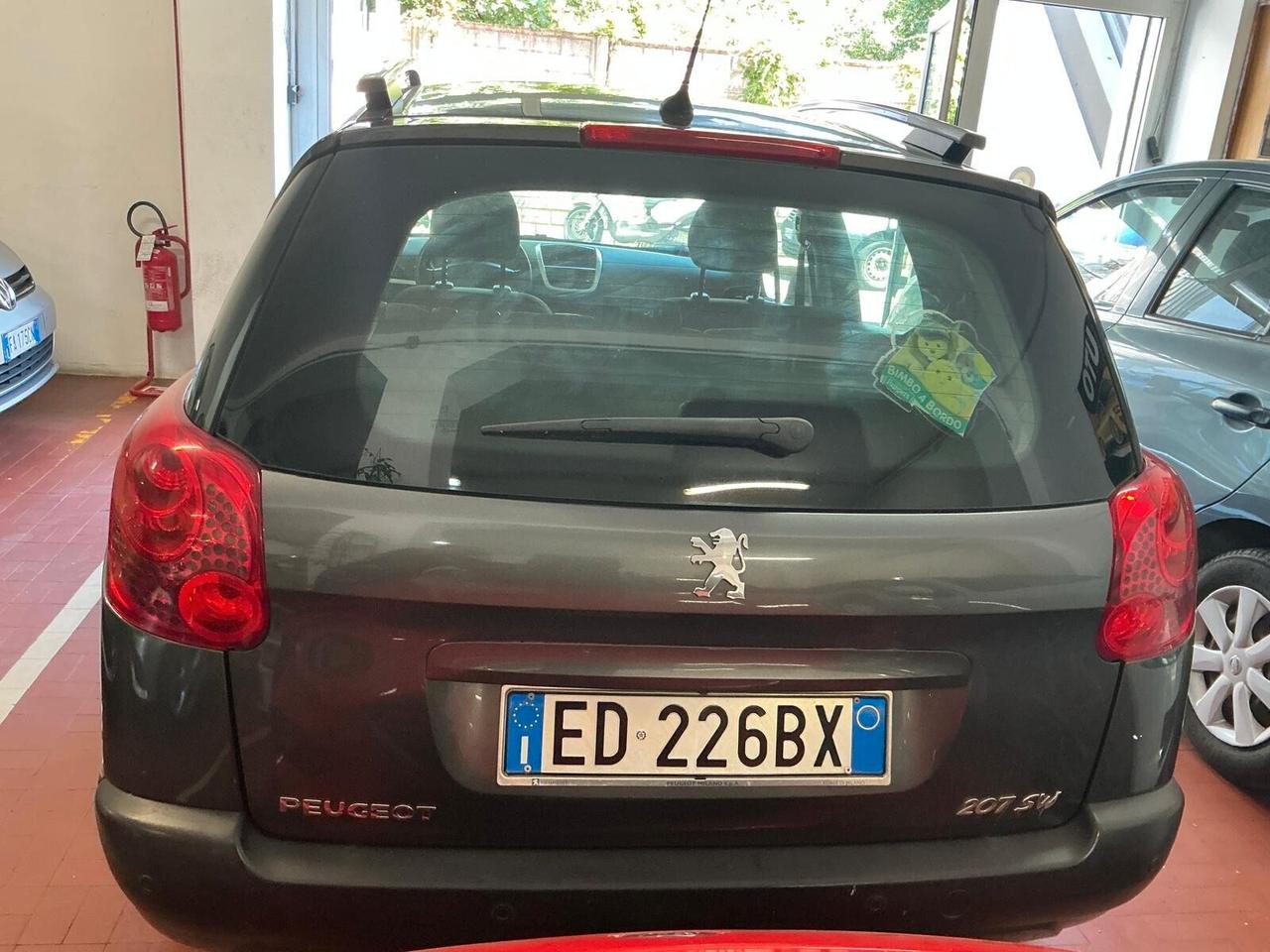 Peugeot 207SW 1.4 VTi 95CV SW XS Ciel EURO5