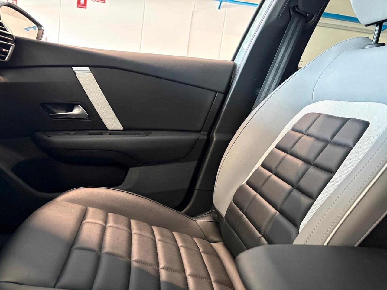 Citroen C4 MAX PureTech 130 EAT8 SPOTICAR