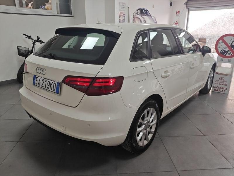 Audi A3 1.6 TDI CR S tronic Attraction S.Back LEGGI