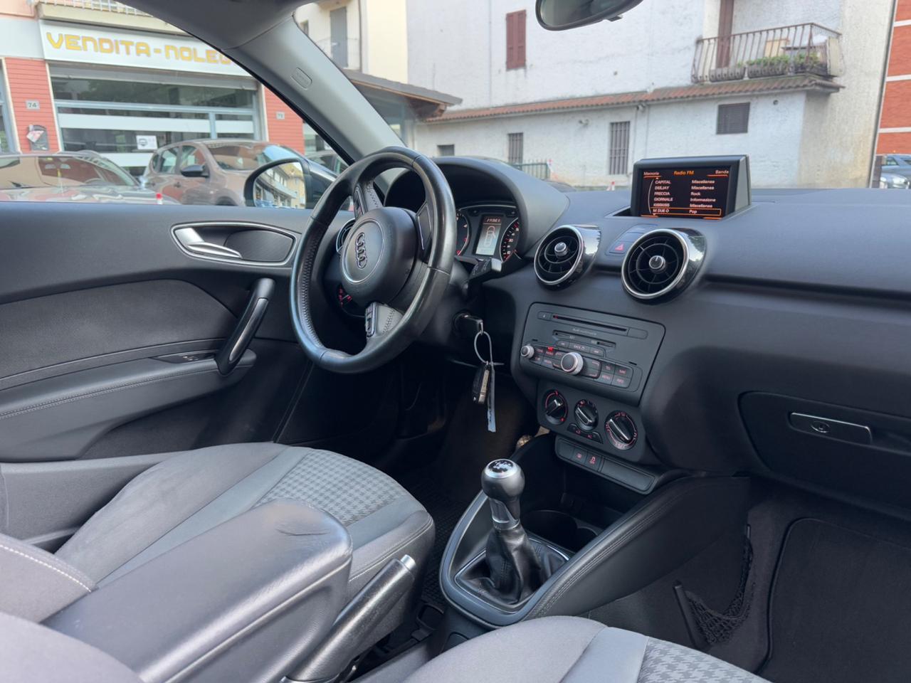 Audi A1 1.6 TDI 105 CV Ambition - GIA' TAGLIANDATA