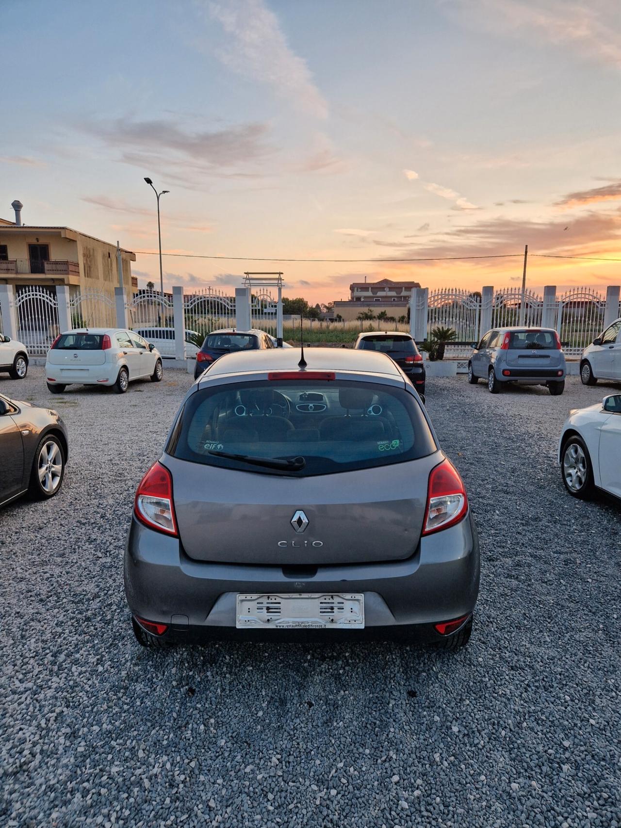 Renault Clio 1.2 16V 5 porte Dynamique