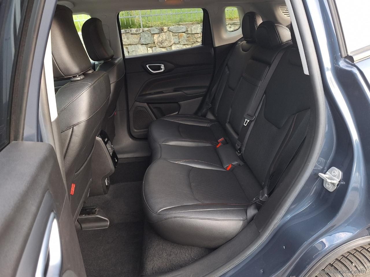 JEEP Compass 1.3 T4 240CV PHEV AT6 4xe TRAILHAWK