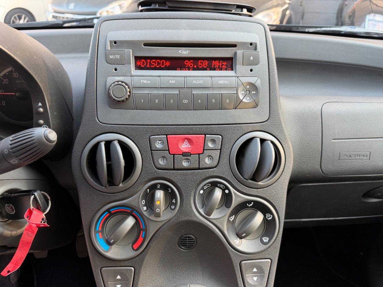 Fiat Panda 1.2 Emotion 69cv E5 IDONEA NEOPATENTATI