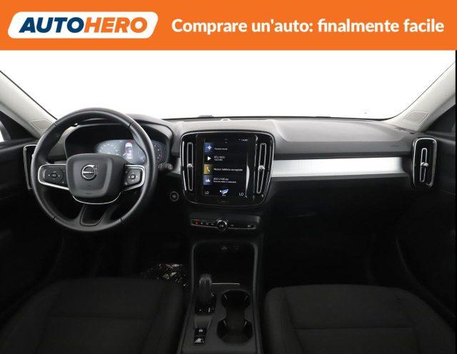 VOLVO XC40 B4 AWD Geartronic Momentum Pro