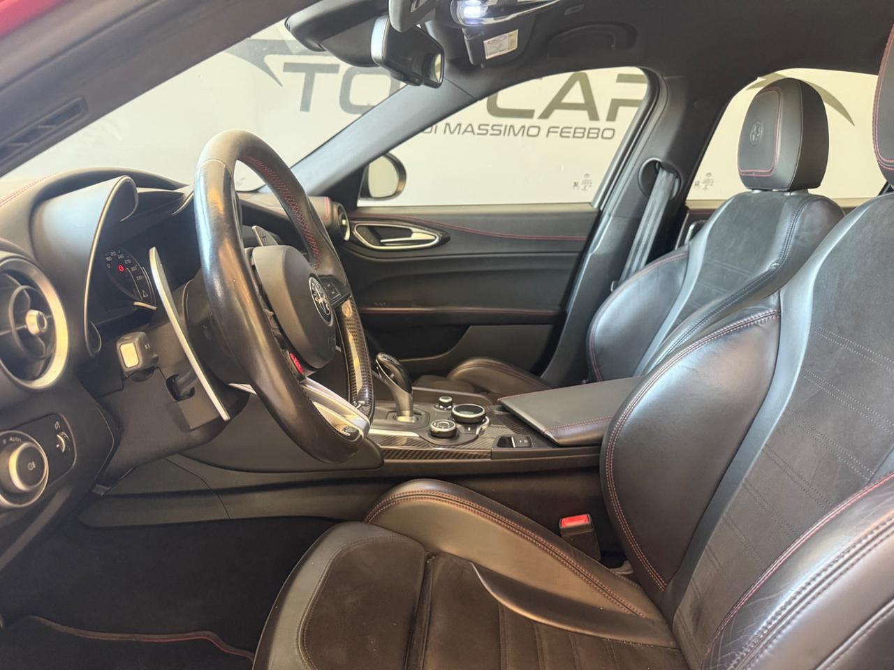 Alfa Romeo Giulia 2.9 V6 Bi-Turbo AT8 Quadrifoglio