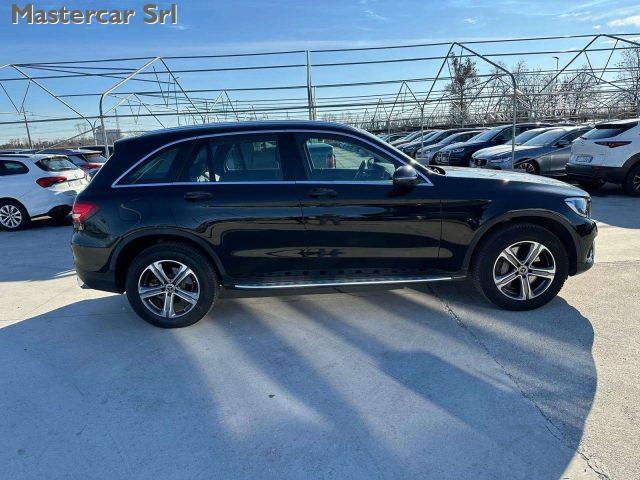 MERCEDES-BENZ GLC 350 GLC - X253 350e Business 4matic auto - FS812DK