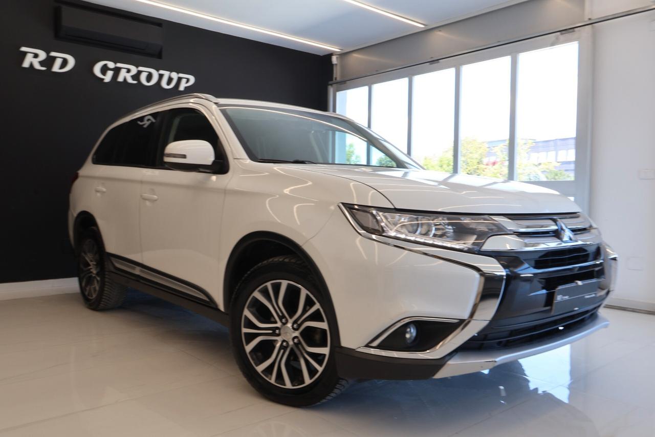 Mitsubishi Outlander 2.2 Instyle awd 7POSTI