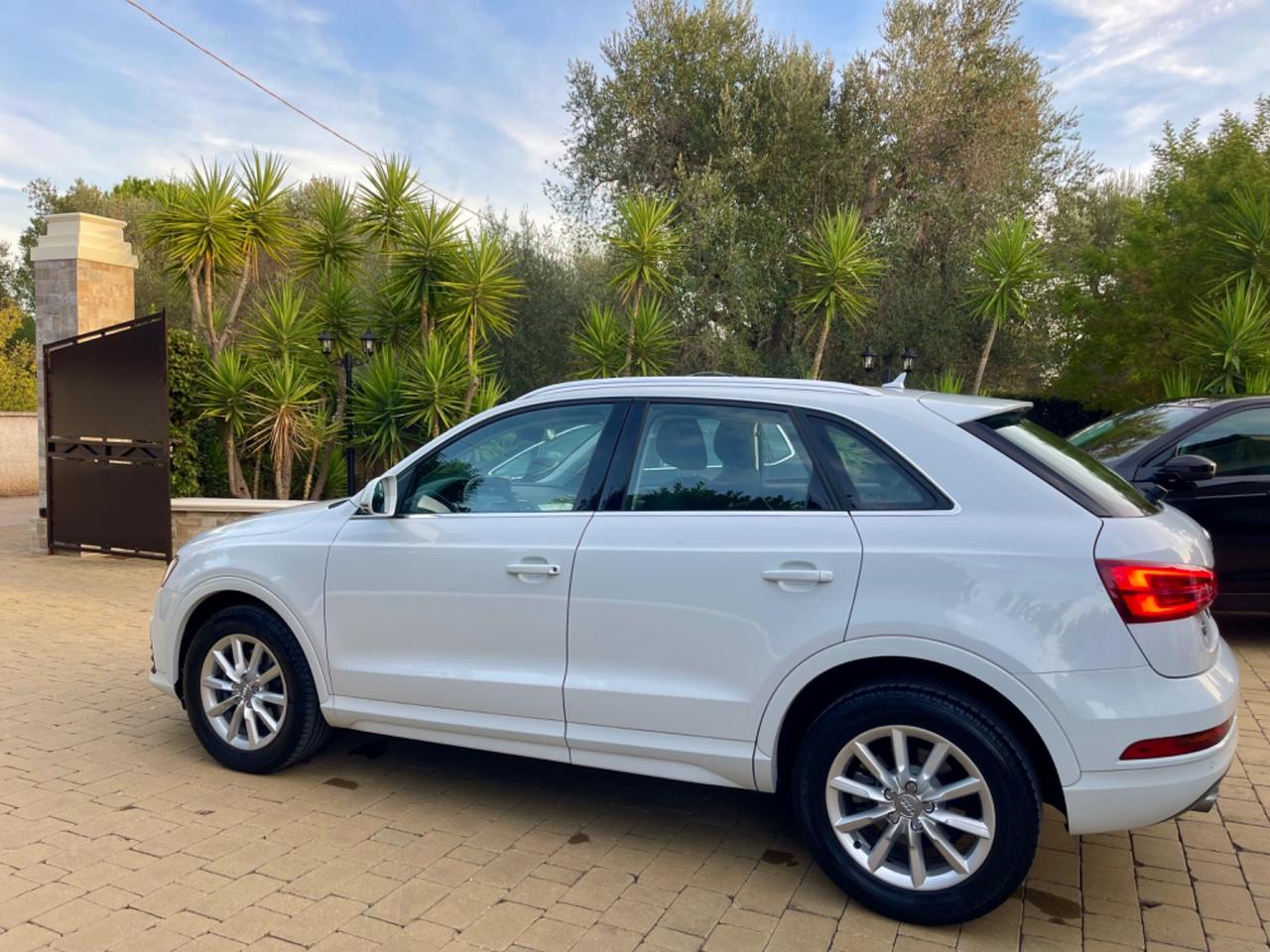 AUDI Q3 2.0 TDI 120CV STRONIC EDITION FULL MY17