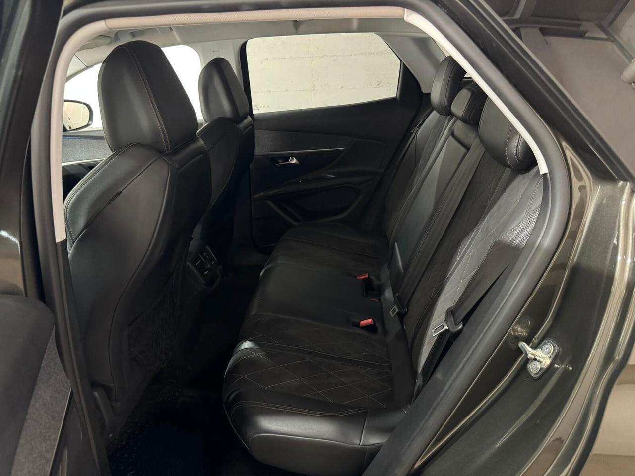 Peugeot 3008 BlueHDi 120 S&S Allure