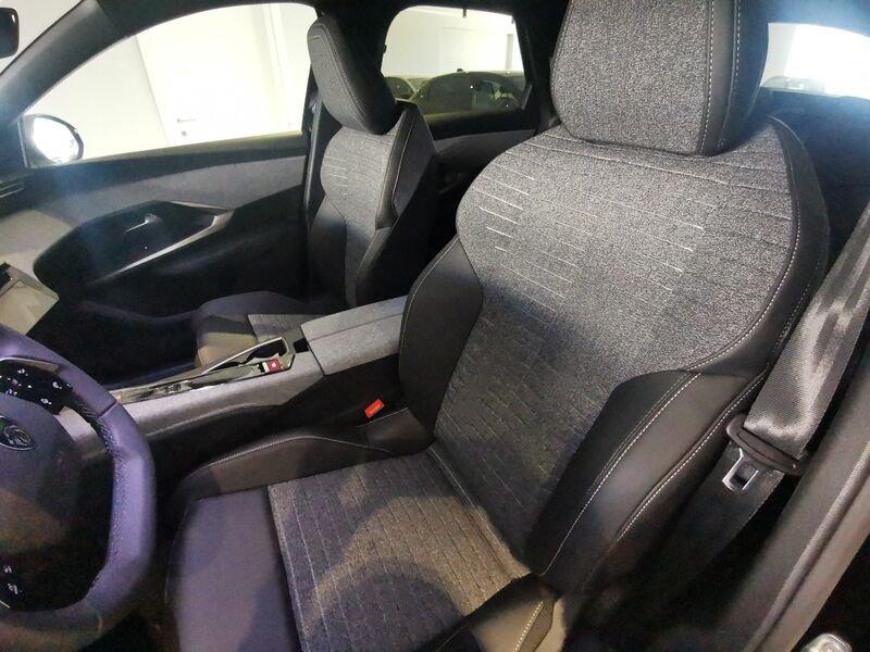 Peugeot 3008 Hybrid 145 Allure e-DCS 6