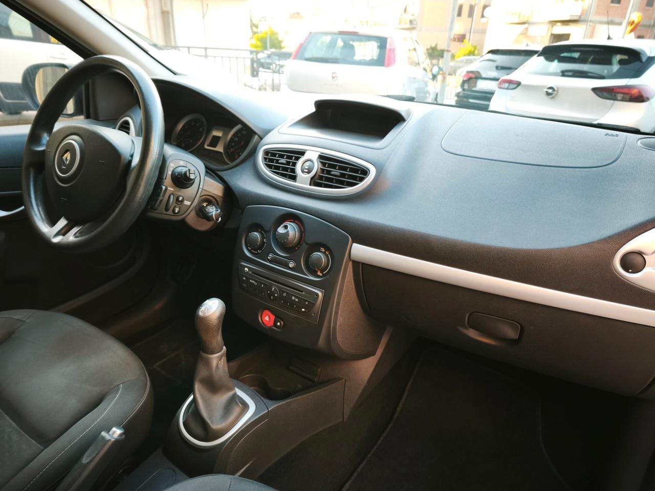 Renault Clio 1.2 NOLEGGIO SENZA CARTA