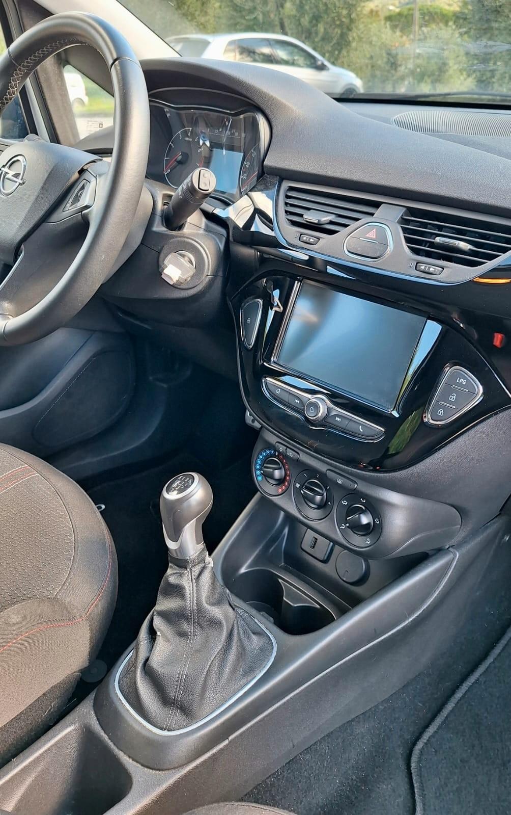 Opel Corsa 1.4 - GPL Tech b-Color - Full Optional