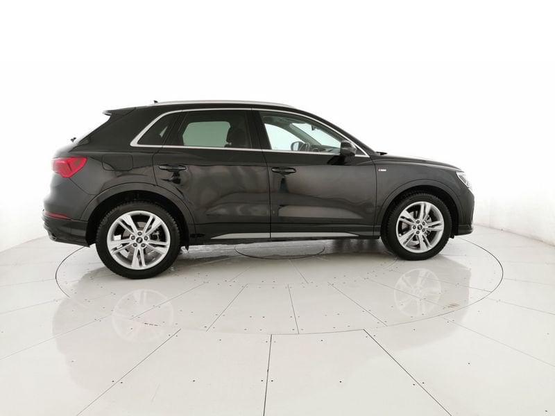 Audi Q3 35 2.0 tdi S line edition s-tronic