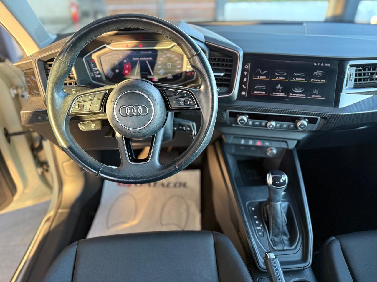 Audi A1 allstreet 30 TFSI Identity Contrast