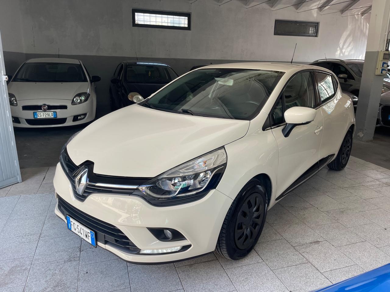 Renault Clio dCi 8V 90CV EDC Start&Stop 5 porte Energy Intens