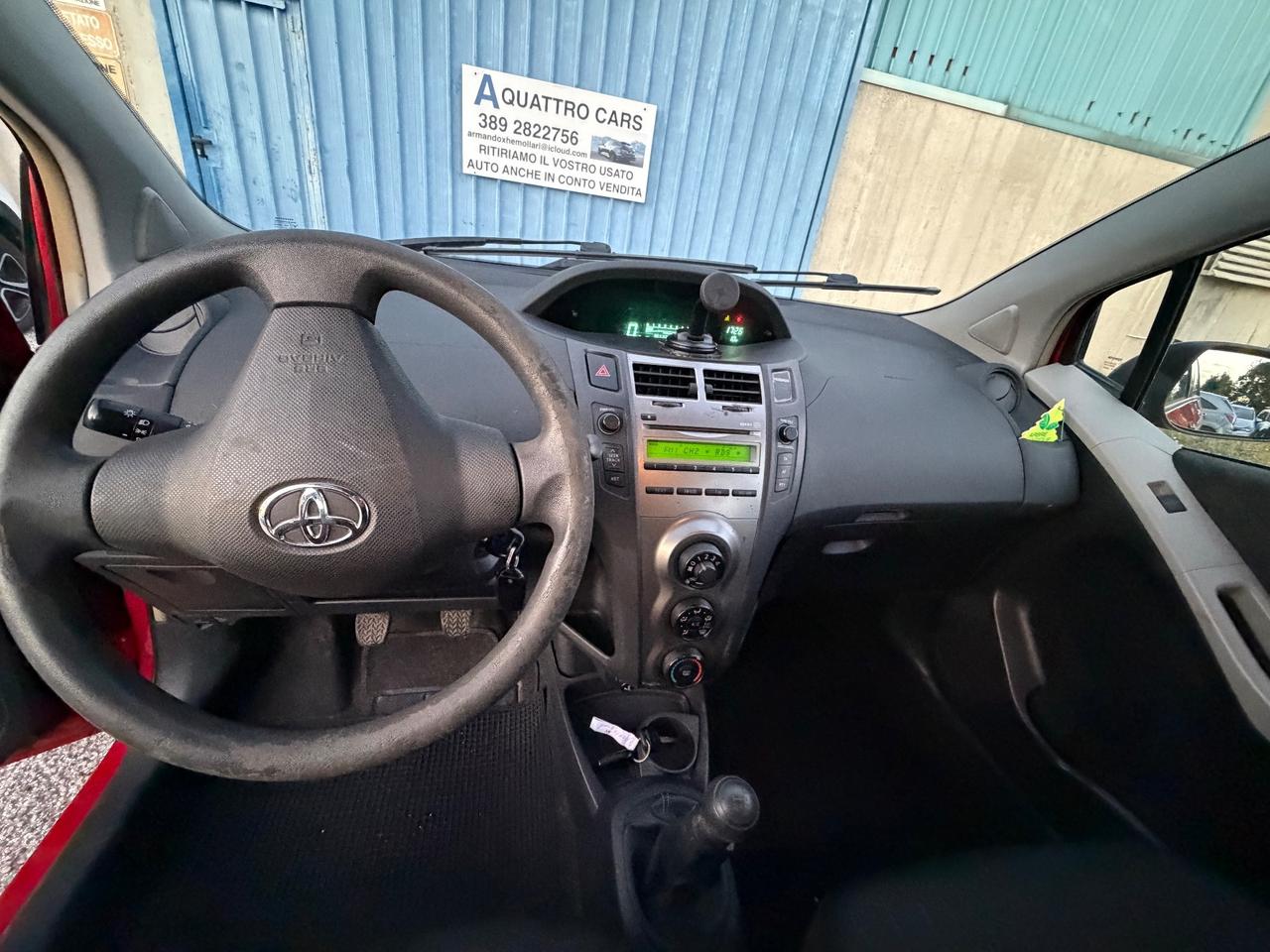 Toyota Yaris 1.0 5 porte