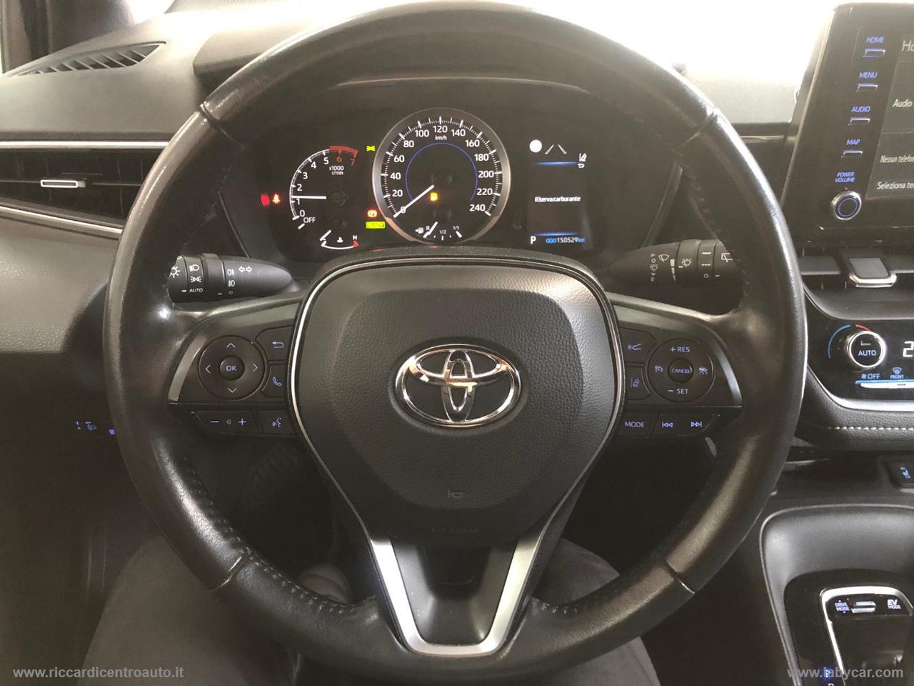 TOYOTA Corolla 1.8 Hybrid Business