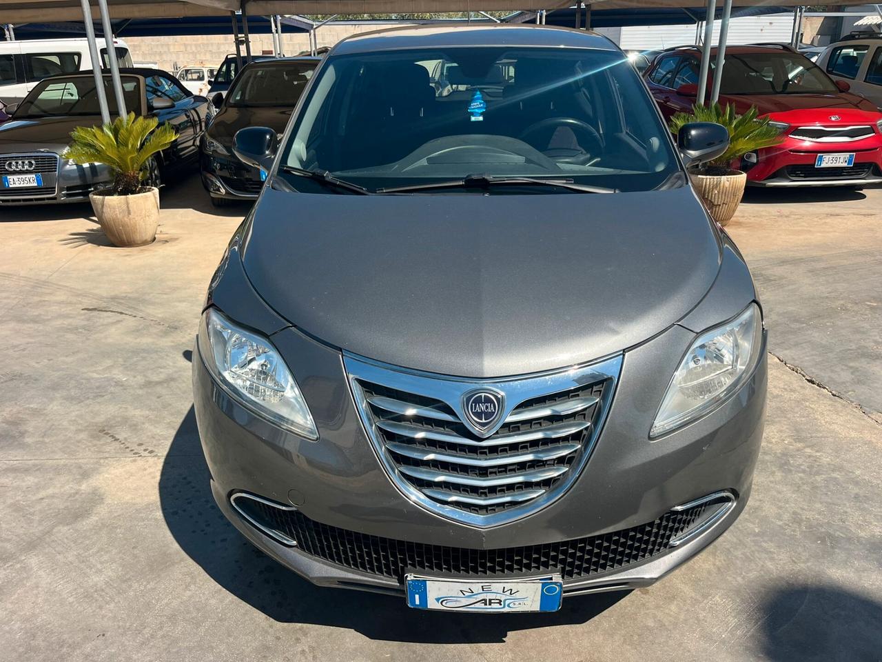 Lancia Ypsilon 0.9 TwinAir 85 CV 5 porte Metano Ecochic Gold