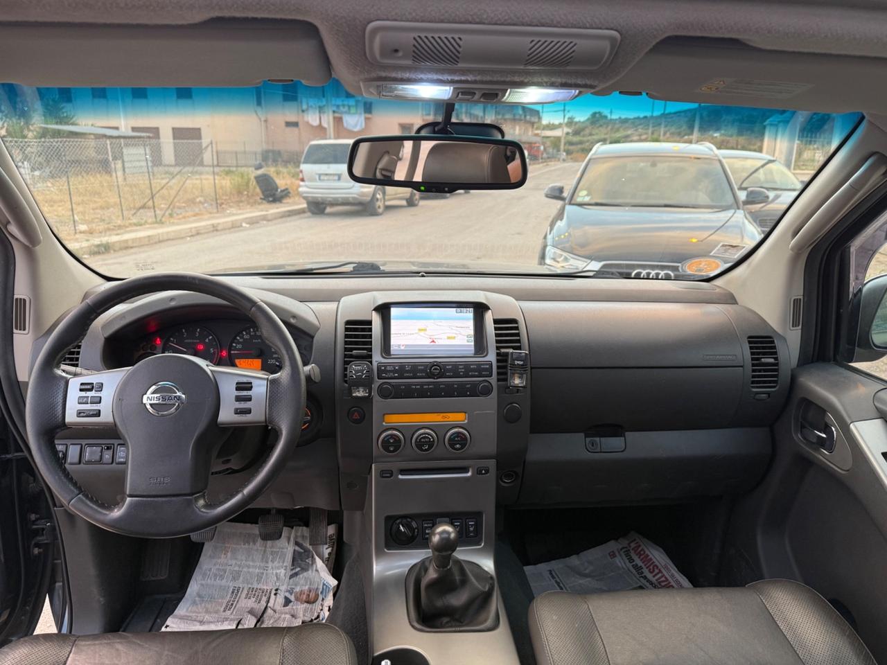 Nissan Navara 2.5 dCi 4 porte Double Cab LE