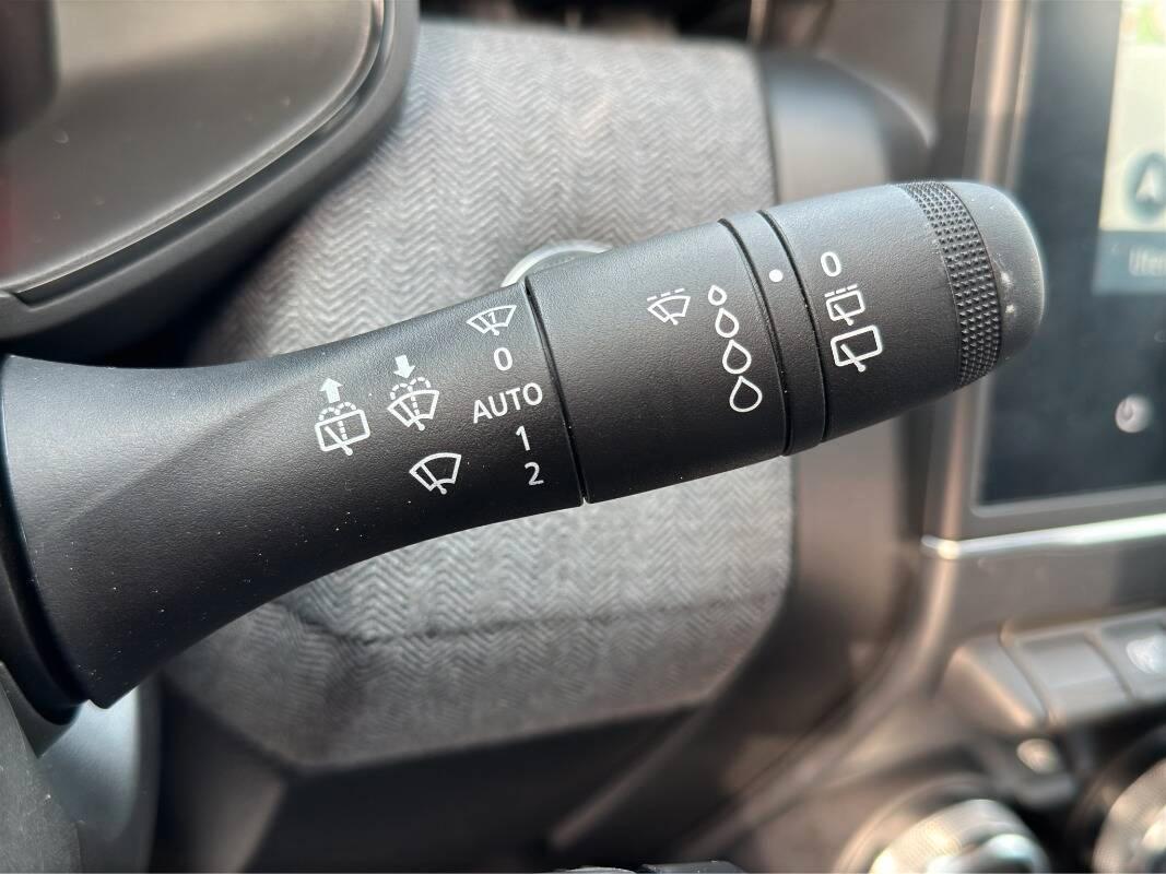 Renault Clio 1.0 tce Techno 90cv con Telecam e CarPlay