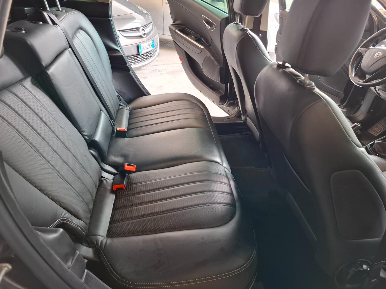 Lancia Delta 1.6 MJT DPF Gold