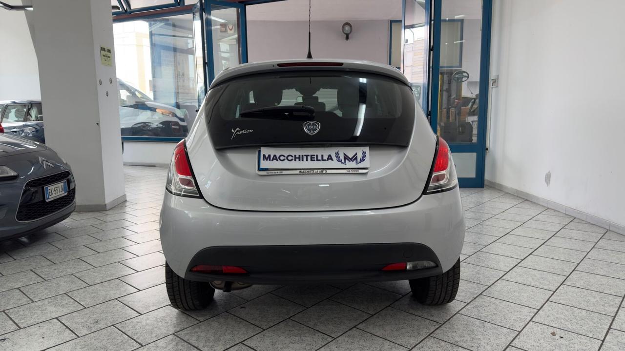 Lancia Ypsilon 1.2 69 CV 5 porte S&S Silver