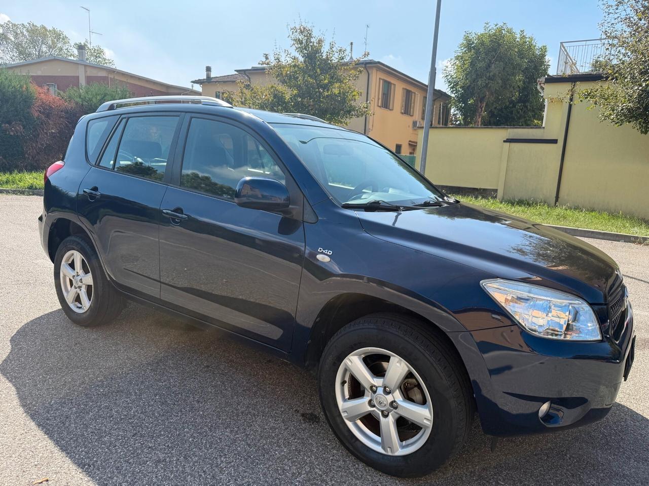 Toyota RAV 4 2.2 d-4d - 4x4 - BUONE CONDIZIONI -